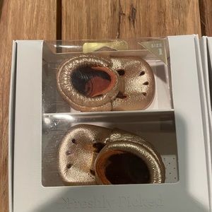 Excellent condition rose gold Freshly Picked Mary Jane